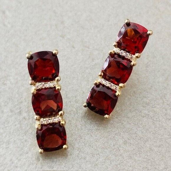 NWOT $399 Cabernet Garnet Stauer Three Stone Cushion Cut Sterling 925 Earrings - Picture 3 of 9